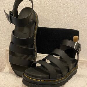 DR MARTENS Women’s Soft Wair “Blair Leather Sandals” Size 9 Black NWOB